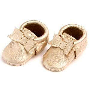 Freshly Picked Kid’s Gold Leather Soft Sole Bow Moccasins NWT